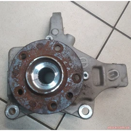 Цапфа передня права Jeep Compass 2019 68282576AC 68282576AD