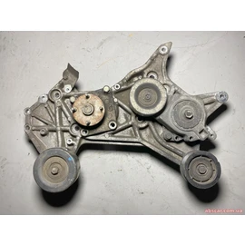 Кронштейн генератора Pajero Wagon 2007 MD370478