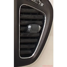 Дефлектор повітря салону центральний правий Jeep Compass 2019 5ZL48TRMAB