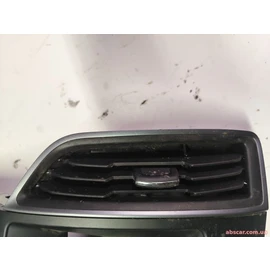 Дефлектор повітряний Ford Edge 2015-2018 EM2B19C681