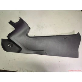 Накладка центральної консолі ліва Ford Escape 2015-2019 GJ54S046B27A