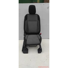 Сидіння переднє праве Ford Escape 2015-2019 GJ5Z7862901BC