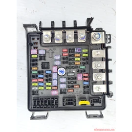 Блок запобіжників Jeep Compass 23-26 7140516030