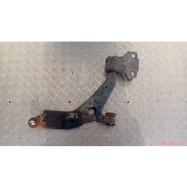 Важіль передній правий нижній Ford Escape 2013-2016 CV613A423ANJ