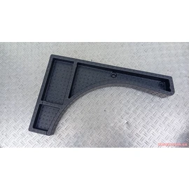 Органайзер запасного колеса правий Ford Escape 2013-2016 CJ54S11168AA